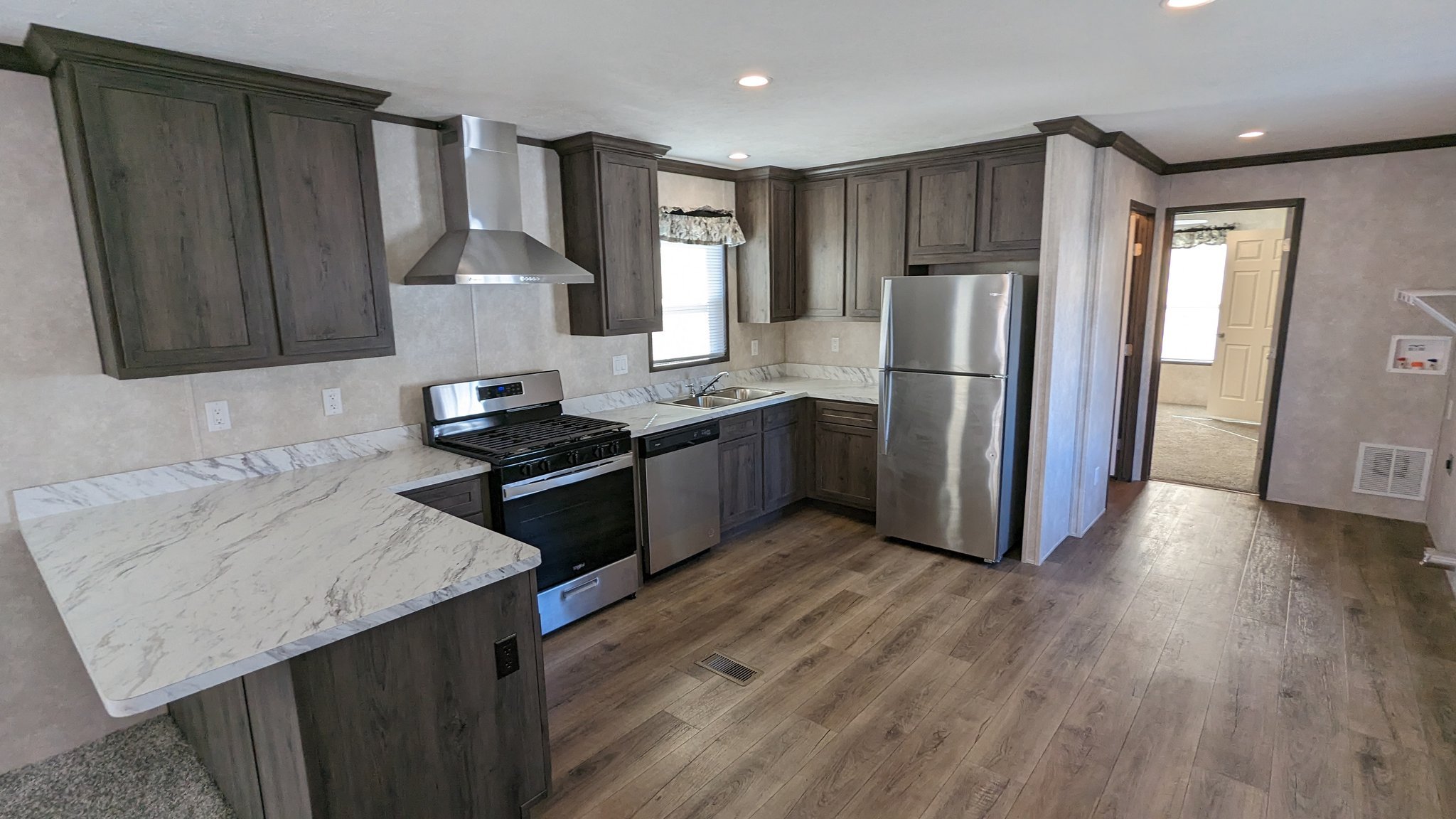 Beautiful New Fairmont Manufactured Home — photo 8