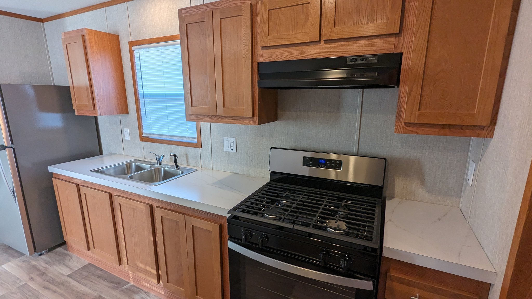 Beautiful New Skyline Manufactured House — photo 9